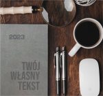 KALENDARZ KSIĄŻKOWY A5 DZIENNY 2023 z grawerem - v2023 - obrazek 3