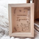 Drewniana skarbonka z imieniem dla dziecka